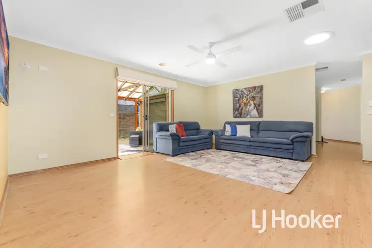 Fifth view of Homely house listing, 4 Oakbank Close, Berwick VIC 3806