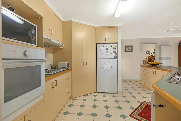 Fifth view of Homely house listing, 16 Bennett Court, Echuca VIC 3564