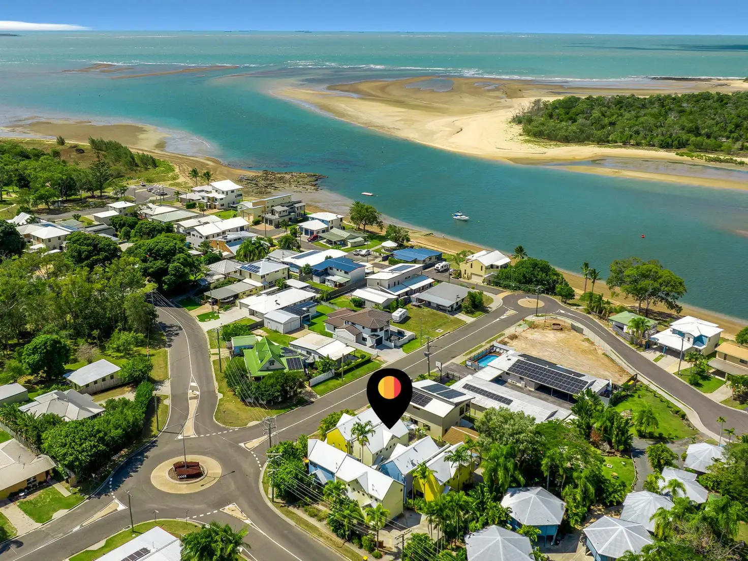 Main view of Homely townhouse listing, 2/9 Orana Avenue, Boyne Island QLD 4680