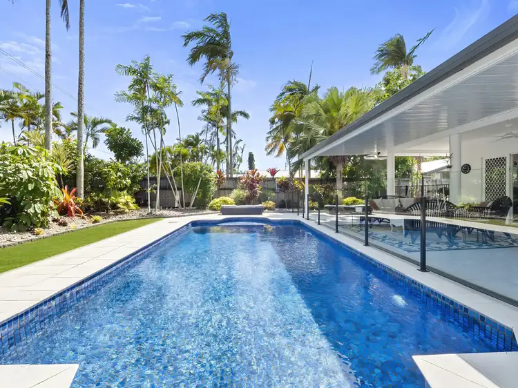 10 Thais Street, Palm Cove QLD 4879