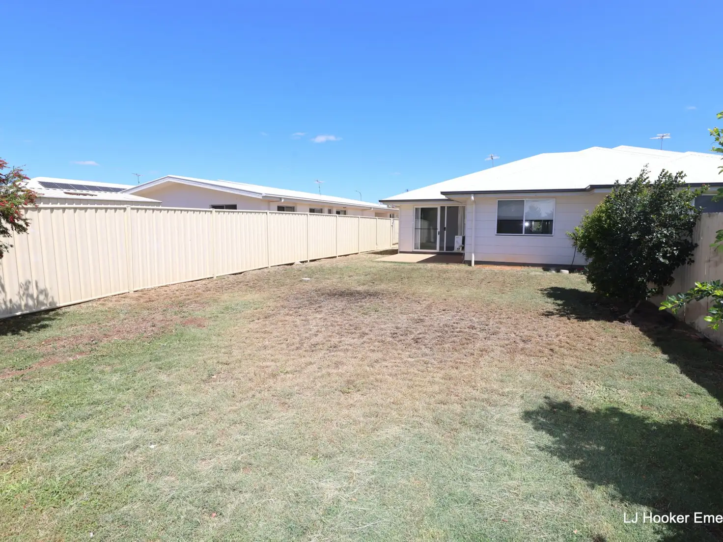 Main view of Homely semi-detached listing, 2/4 Eagle Street, Emerald QLD 4720