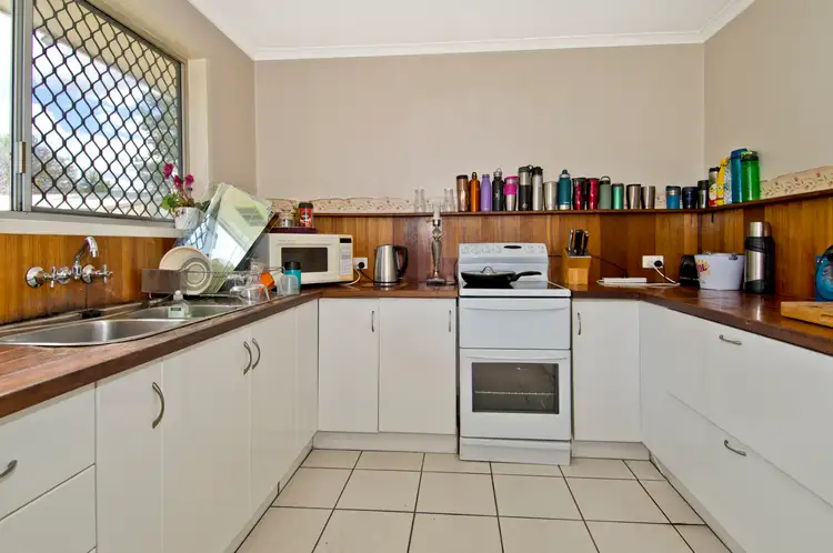 Fifth view of Homely house listing, 2 Clarendon Avenue, Bethania QLD 4205