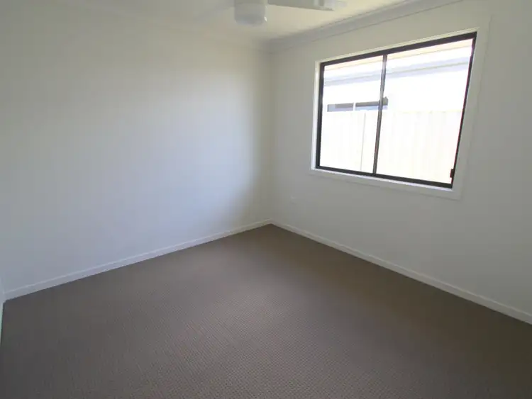 Fifth view of Homely house listing, 9 Newman Drive, Emerald QLD 4720