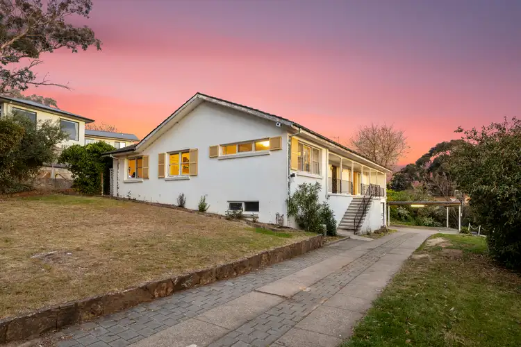 6 Downes Place, Hughes ACT 2605