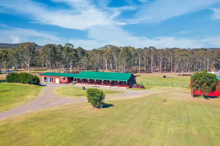5 Loch Goyle Drive, Woodville NSW 2321