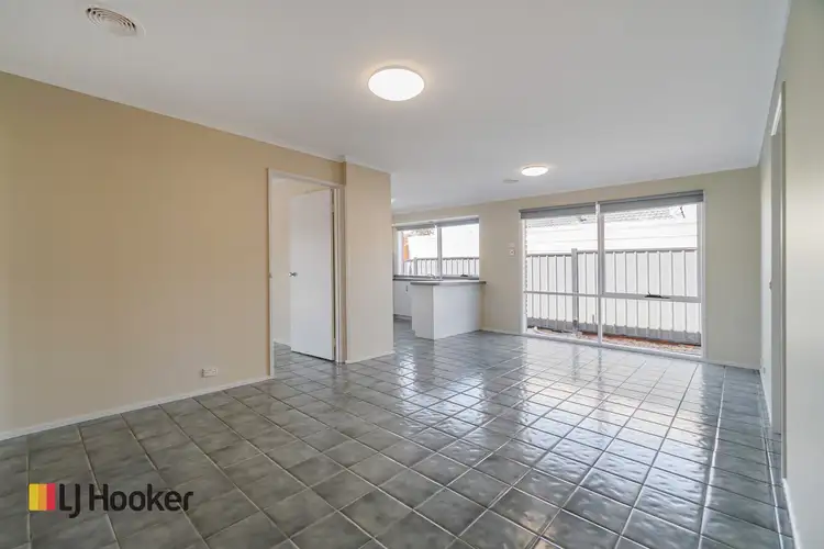 Fourth view of Homely house listing, 5 Tenby Court, Craigieburn VIC 3064