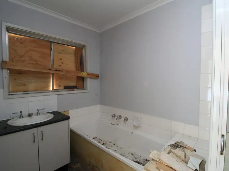 Sixth view of Homely house listing, 12 Norton Court, East Bairnsdale VIC 3875