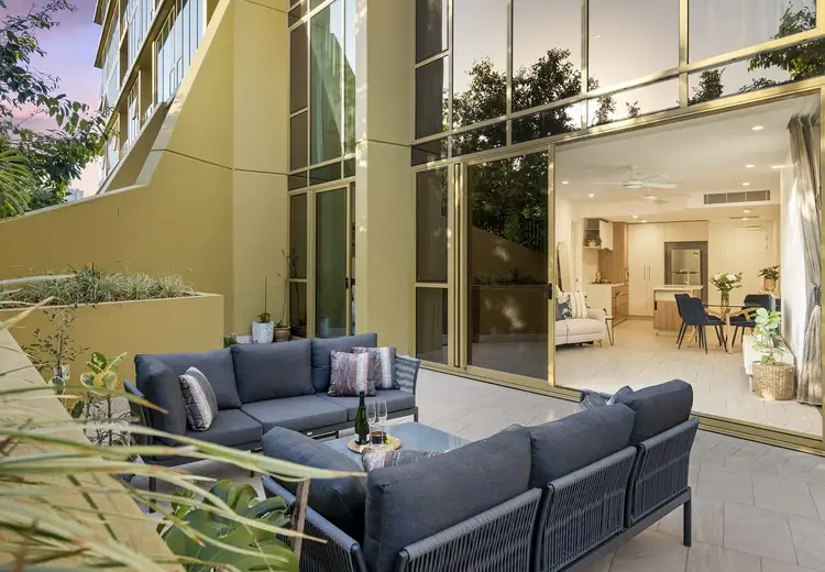 Unit 105/25 Shafston Avenue, Kangaroo Point QLD 4169