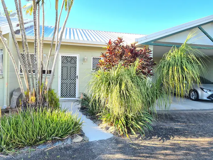8/74 Swallow Street, Mooroobool QLD 4870