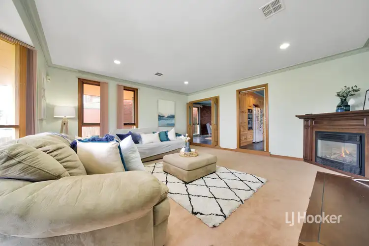 Fifth view of Homely house listing, 12 Rosslare Court, Hoppers Crossing VIC 3029