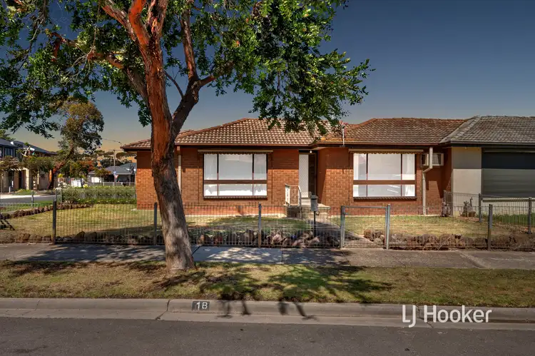 2/1 Ronald Avenue, Altona North VIC 3025