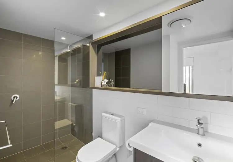 Sixth view of Homely unit listing, Unit 34/17 Carl Street, Woolloongabba QLD 4102