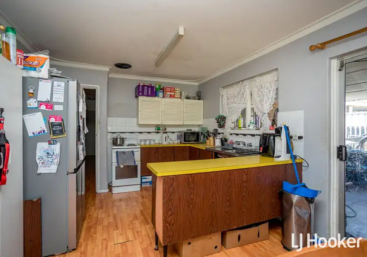 Second view of Homely house listing, 2 Kurrajong Way, Camillo WA 6111