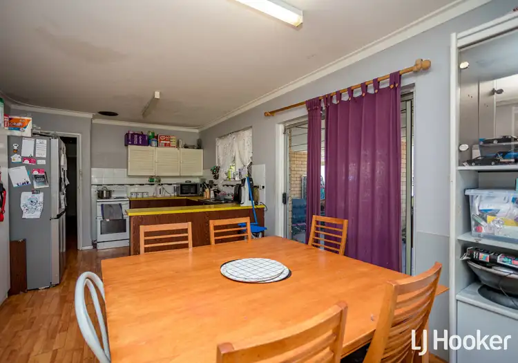 Fourth view of Homely house listing, 2 Kurrajong Way, Camillo WA 6111