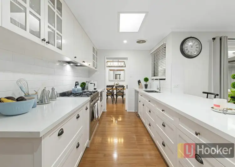 Second view of Homely house listing, 6 Greenleaf Crt, Keysborough VIC 3173