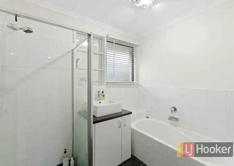 Seventh view of Homely house listing, 6 Greenleaf Crt, Keysborough VIC 3173