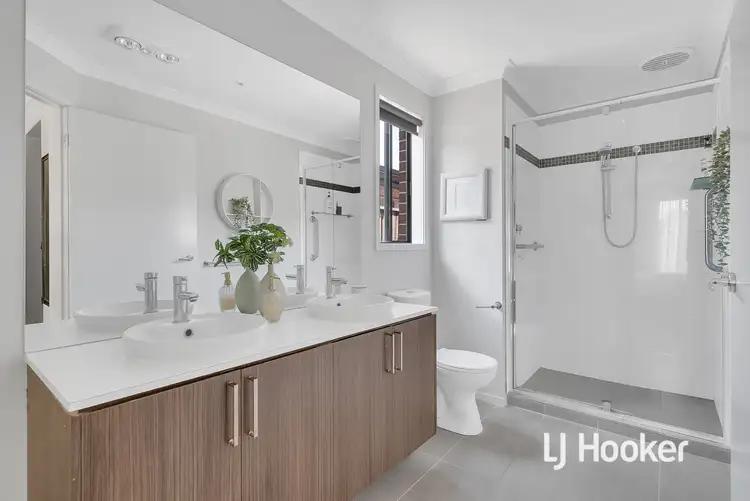 Sixth view of Homely house listing, 39 Merrystowe Way, Harkness VIC 3337