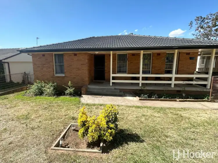 14 Anzac Parade, Muswellbrook NSW 2333