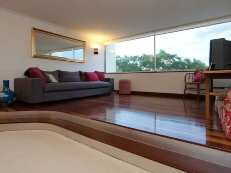 5/64 Swann Road