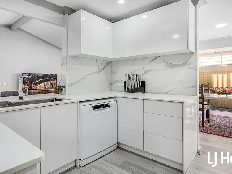 Fifth view of Homely house listing, 35 Chevalier Way, Thornlie WA 6108