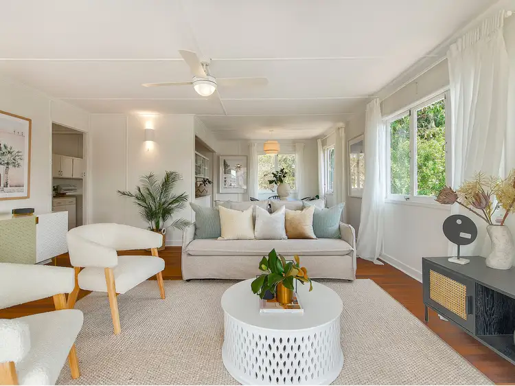 16 Chuter Street, Stafford Heights QLD 4053