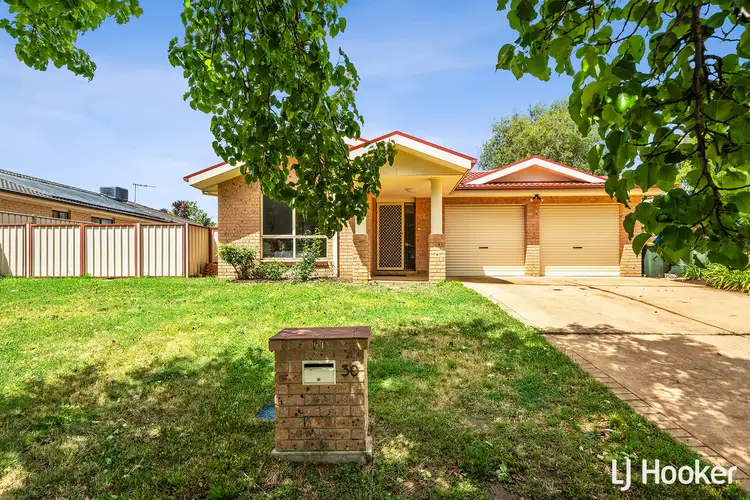 30 Coolgardie Street, Dunlop ACT 2615