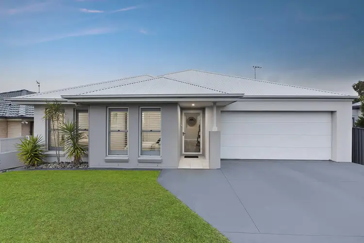 14 Ventura Avenue, Bateau Bay NSW 2261