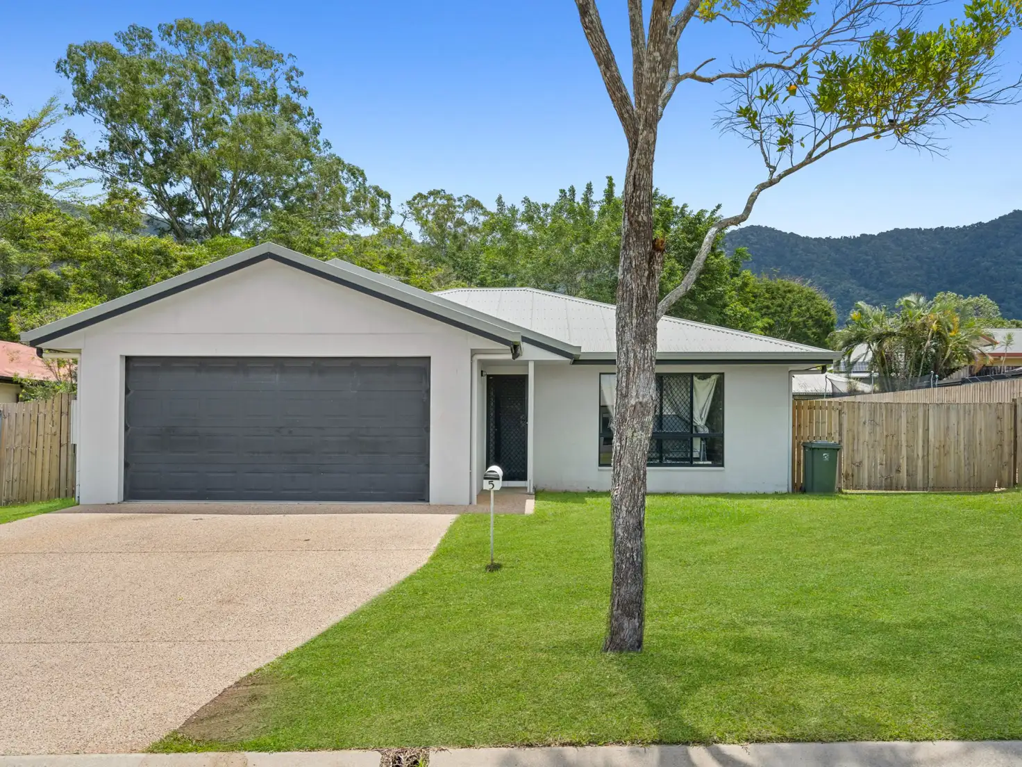 Main view of Homely house listing, 5 Hillman Place, Bentley Park QLD 4869