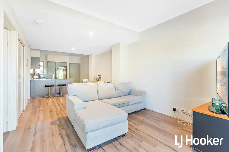 Sixth view of Homely unit listing, Unit 7/338 Belgravia Street, Cloverdale WA 6105