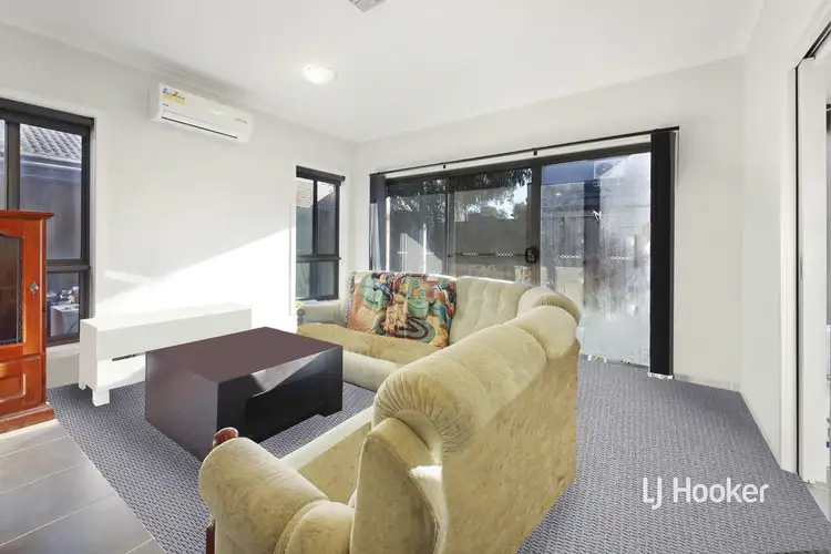 Fourth view of Homely townhouse listing, 33 Burssi Circuit, Doreen VIC 3754
