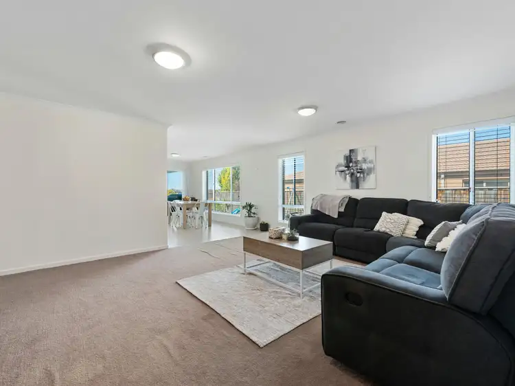 Seventh view of Homely house listing, 19 Eastcoast Court, Bairnsdale VIC 3875