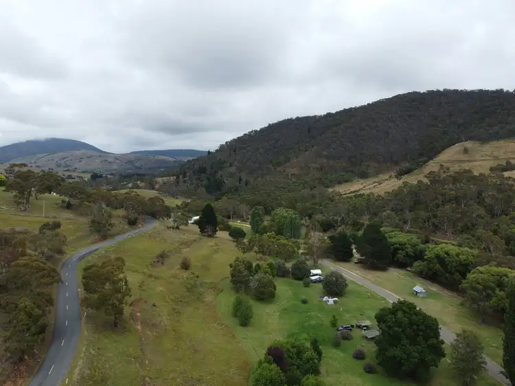 90 Old Omeo Highway, Omeo VIC 3898