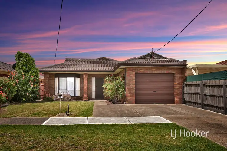 17 Mildenhall Court, Altona Meadows VIC 3028