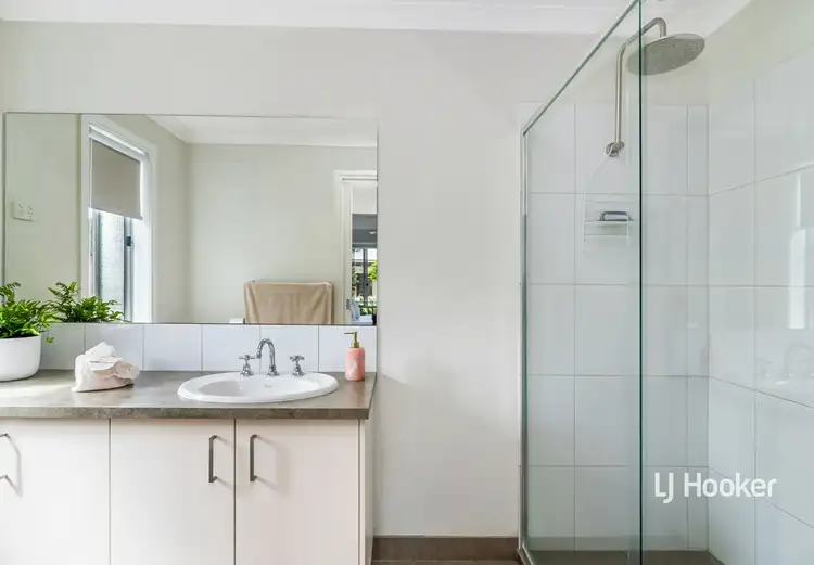 Sixth view of Homely house listing, 4 Parkland Place, Broadford VIC 3658