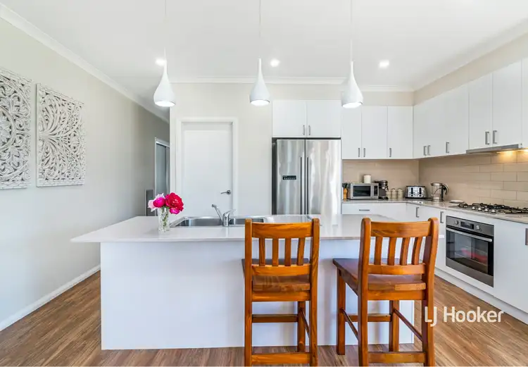 Second view of Homely house listing, 5 Paperbark Court, Broadford VIC 3658