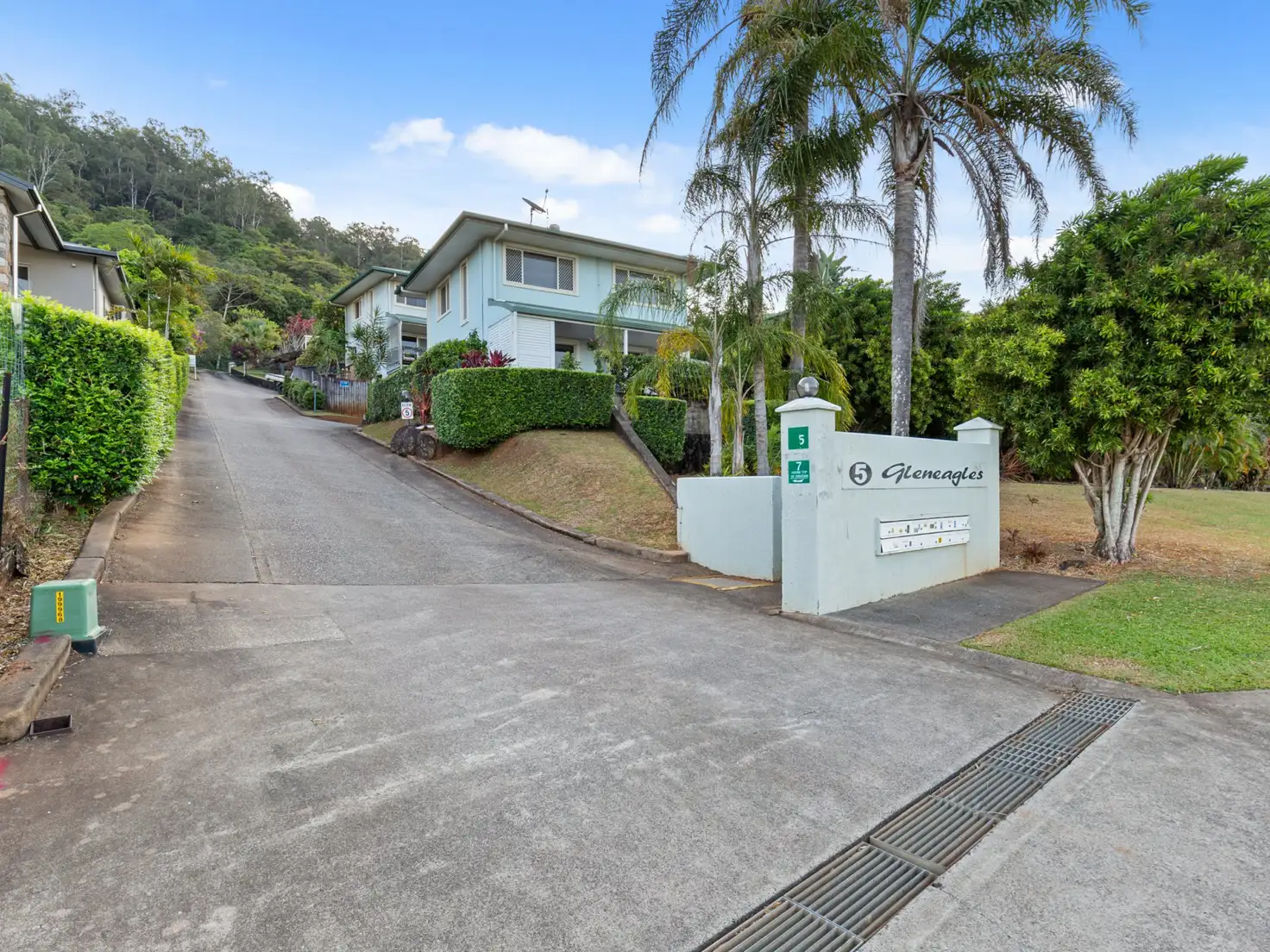 Main view of Homely villa listing, 10/5 Brinsmead Terrace, Kanimbla QLD 4870