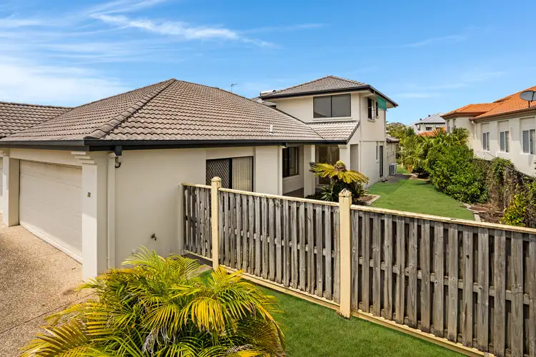20/4 Bronberg Court