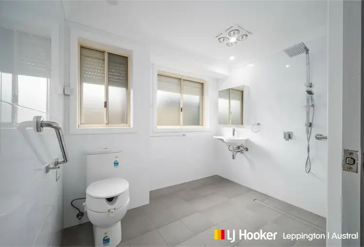 Fifth view of Homely house listing, 2/12 Oswald Crescent, Rosemeadow NSW 2560