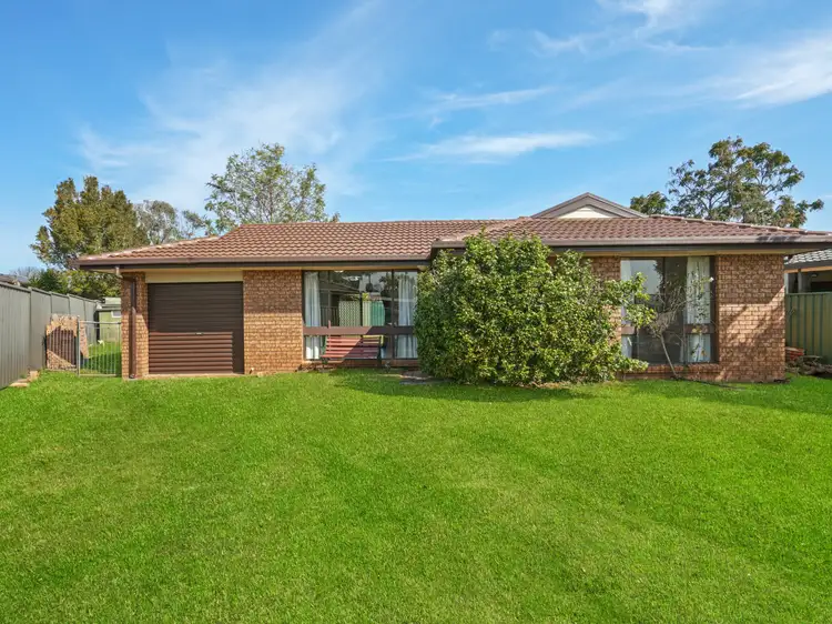 8 Bute Place, St Andrews NSW 2566