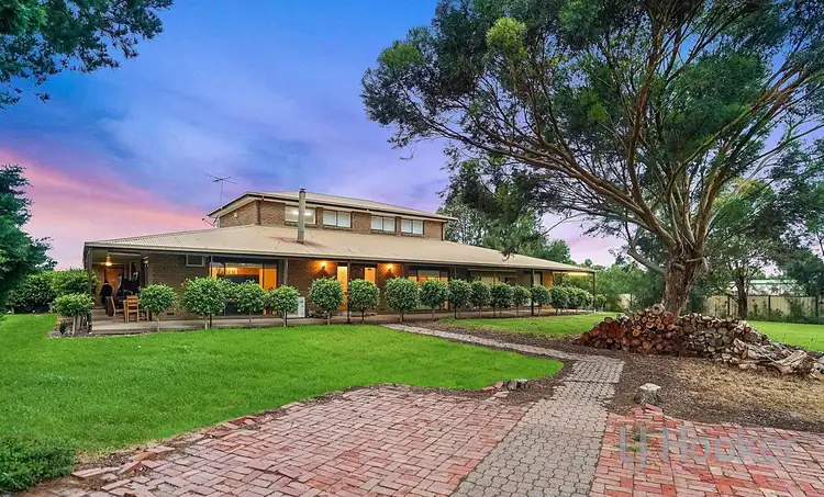 30 Orlando Grove, Avalon VIC 3212