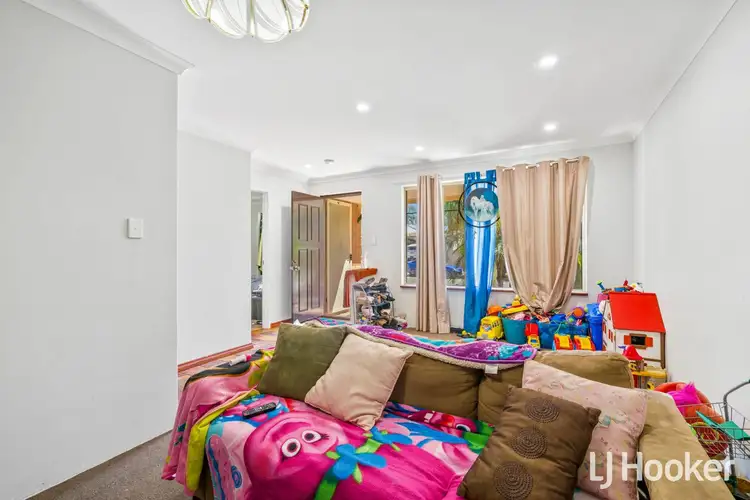 Seventh view of Homely house listing, 17 Prockter Gardens, Leda WA 6170