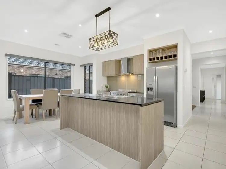 Sixth view of Homely house listing, 19 Watersedge Way, Roxburgh Park VIC 3064