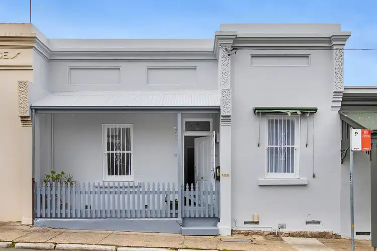 10 Grove Street