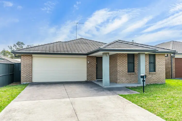 3 Corrigan St, Ropes Crossing NSW 2760