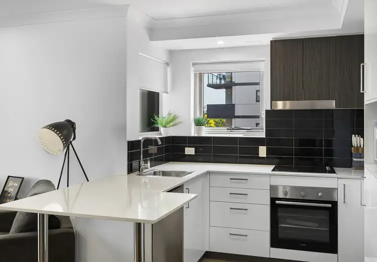 Fifth view of Homely unit listing, Unit 38/25-29 Regent Street, Woolloongabba QLD 4102