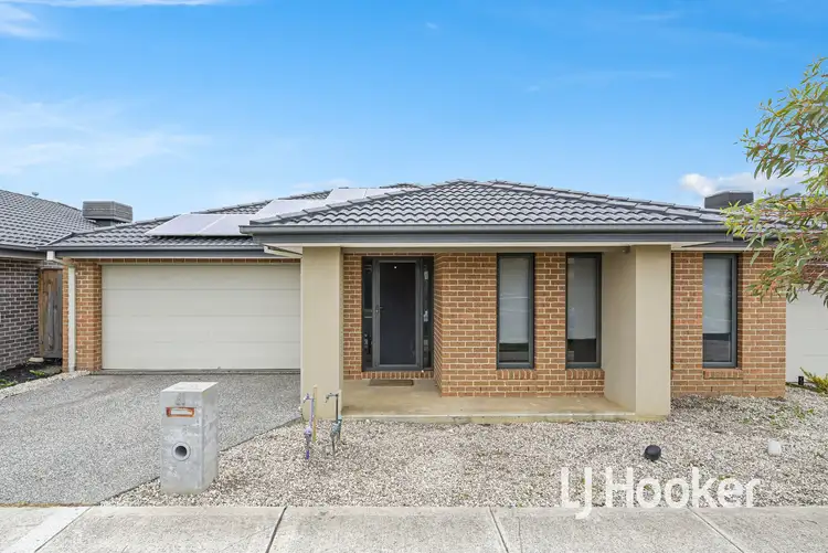 4 Abbeyard Drive, Clyde VIC 3978