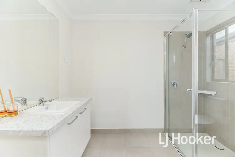 Fifth view of Homely house listing, 4 Abbeyard Drive, Clyde VIC 3978