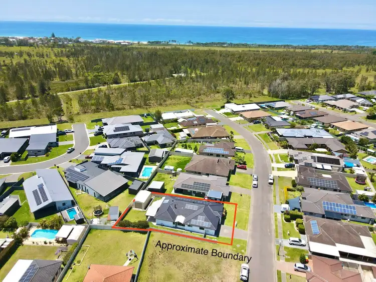 Second view of Homely house listing, 4 Yellowfin Avenue, Old Bar NSW 2430