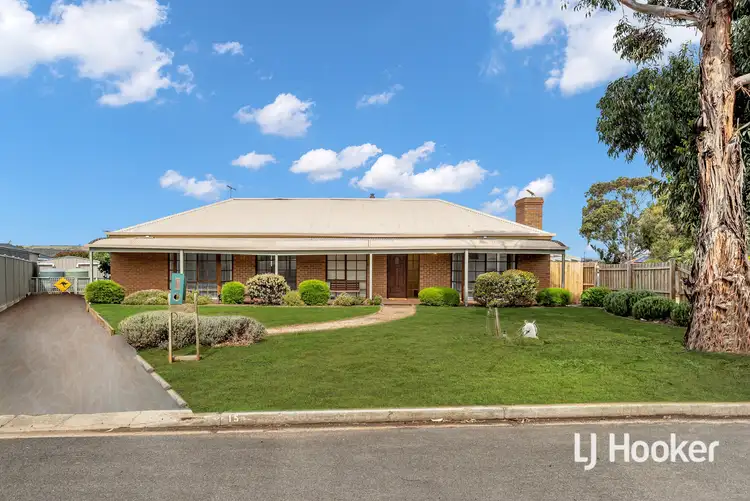15 Cunningham Close, Darley VIC 3340