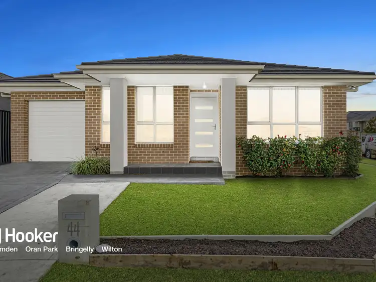 44 Stratton Road, Oran Park NSW 2570